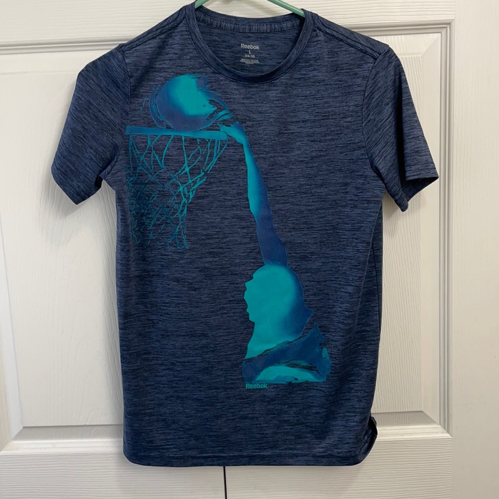 Boys Reebok athletic T-shirt. Good used condition. Sz Large 14/16.